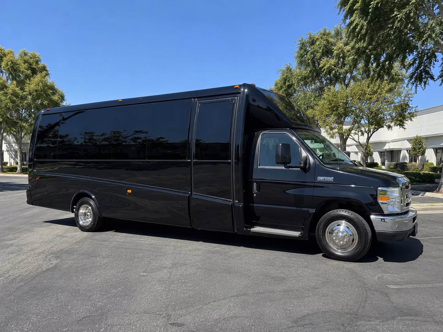 rent a jacksonville prom party bus or charter bus today